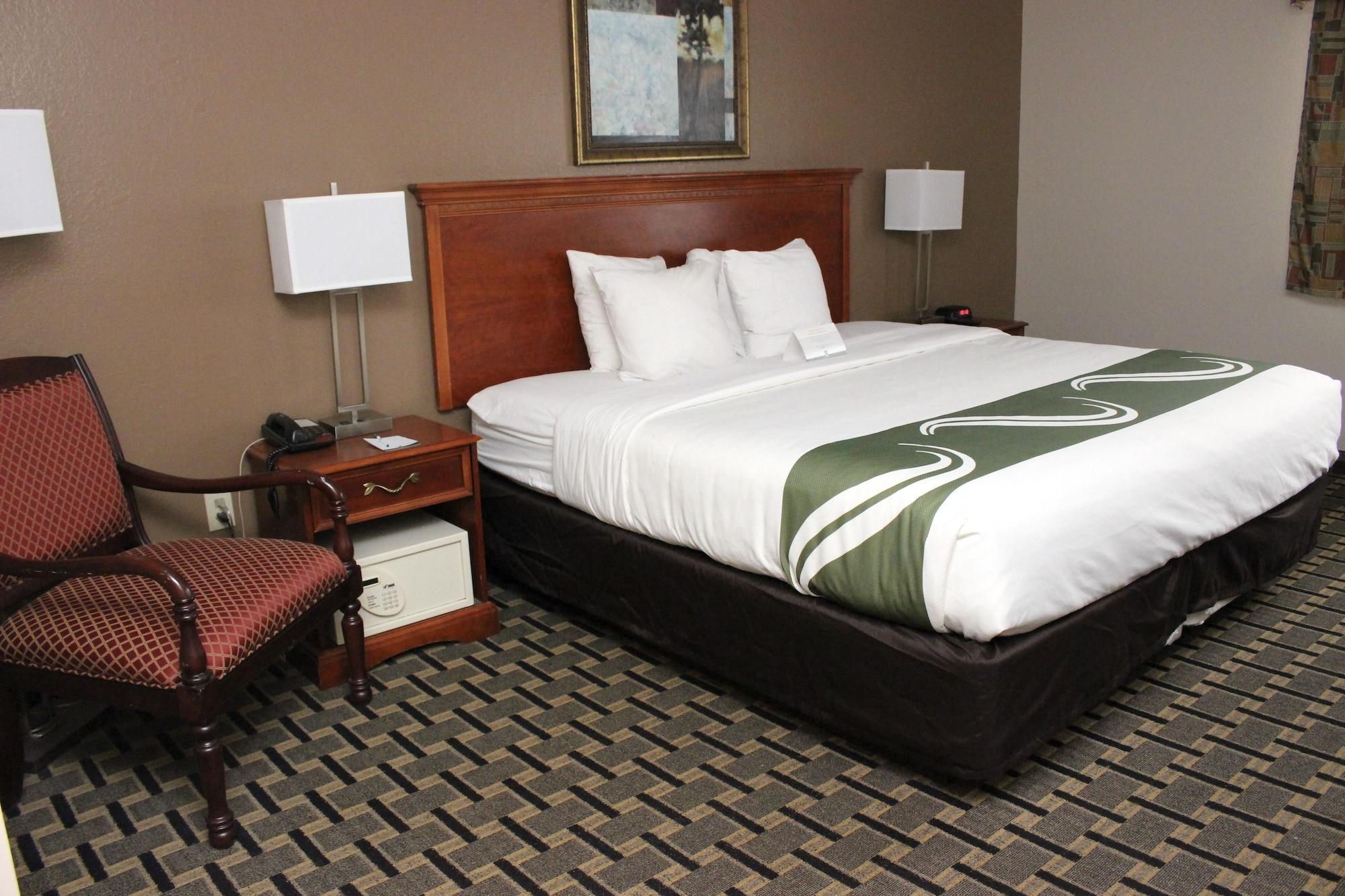 Quality Inn & Suites Detroit Metro Airport Romulus Zewnętrze zdjęcie
