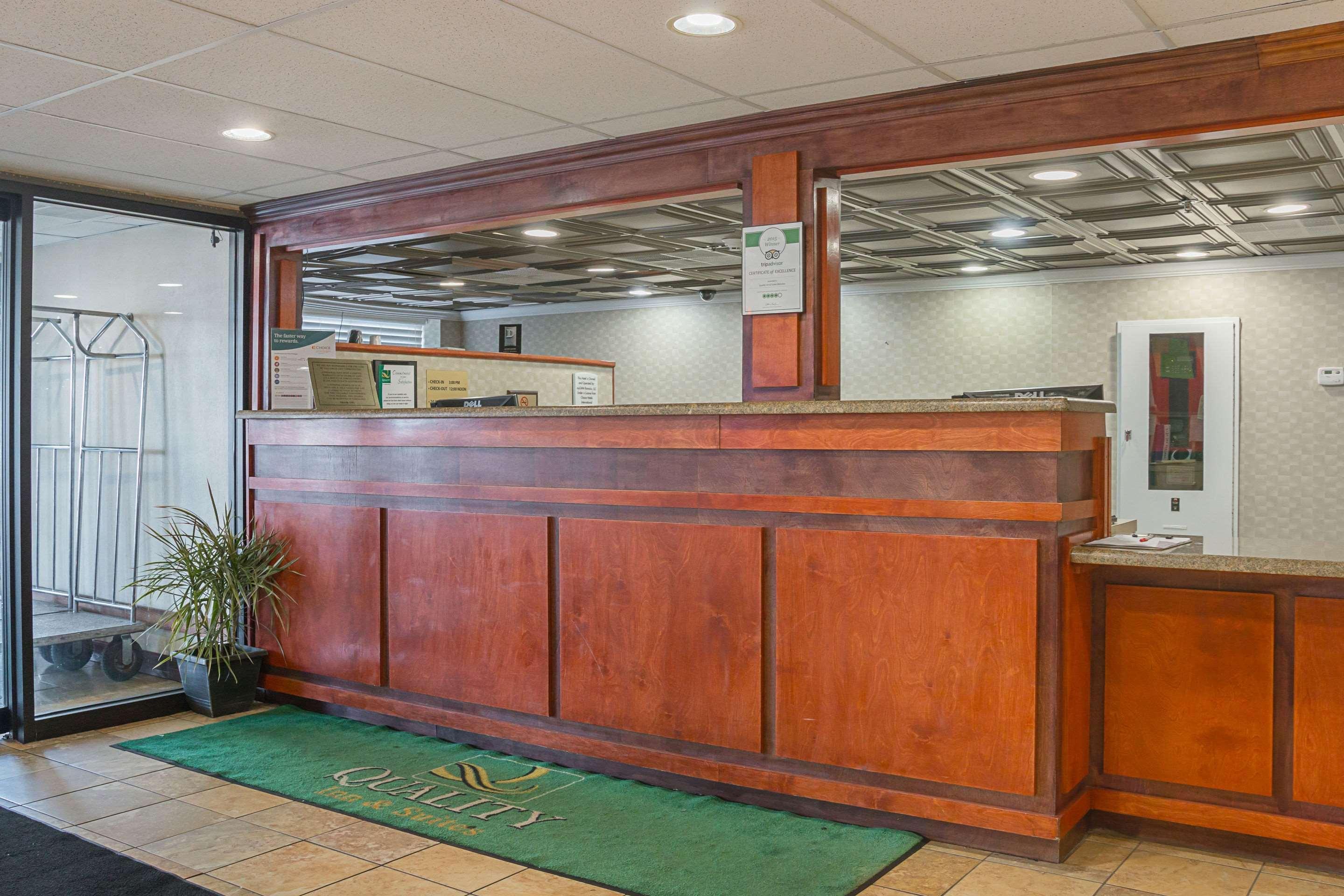 Quality Inn & Suites Detroit Metro Airport Romulus Zewnętrze zdjęcie