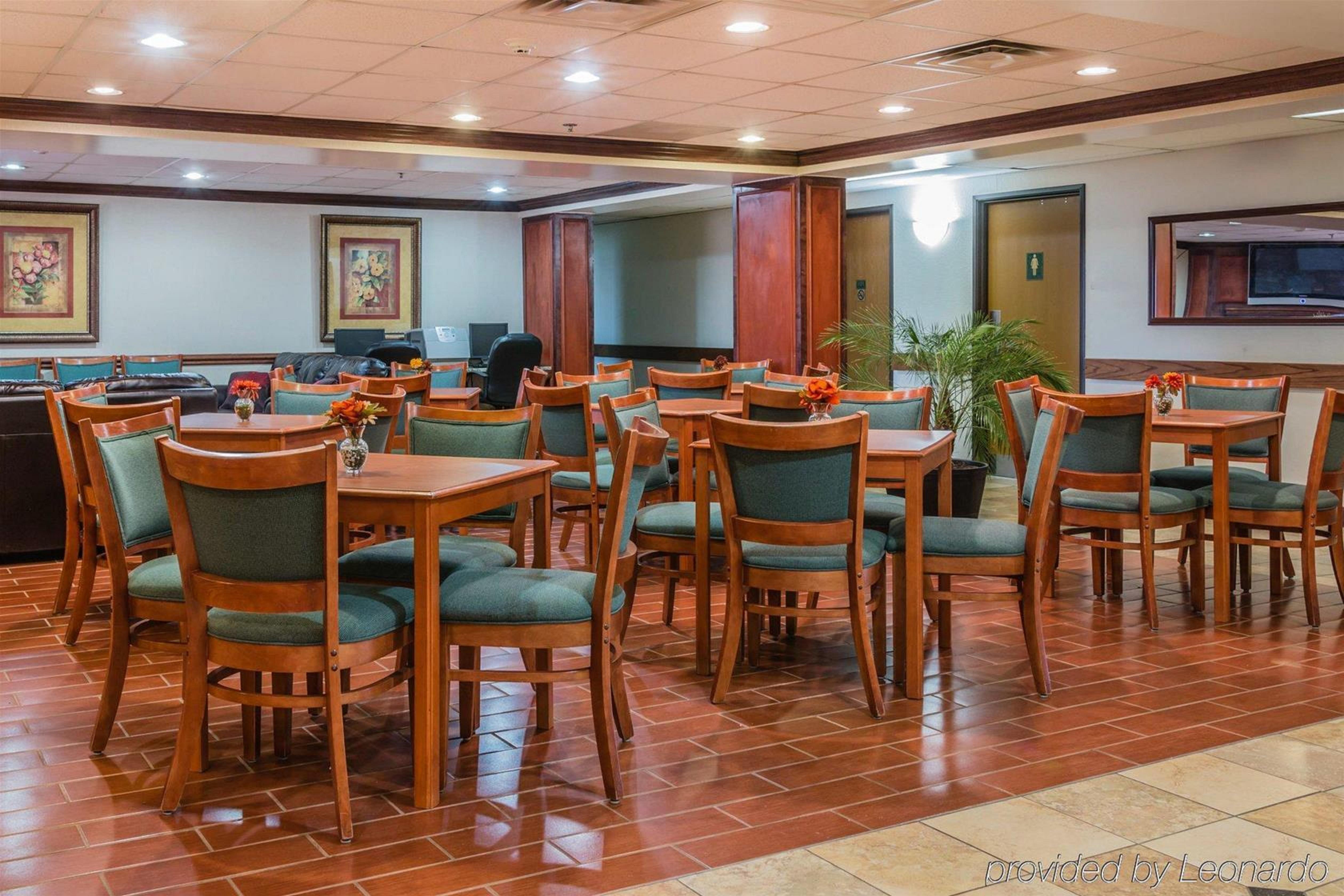 Quality Inn & Suites Detroit Metro Airport Romulus Zewnętrze zdjęcie