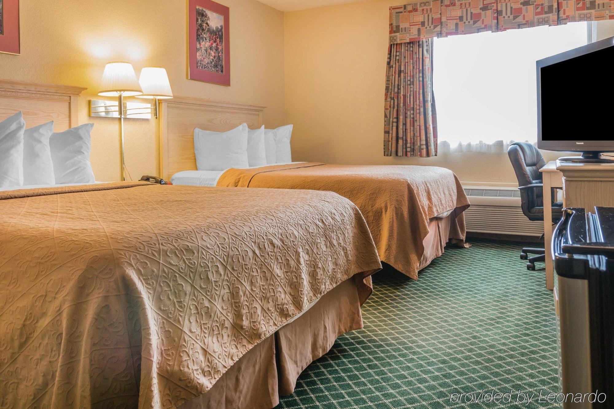 Quality Inn & Suites Detroit Metro Airport Romulus Zewnętrze zdjęcie