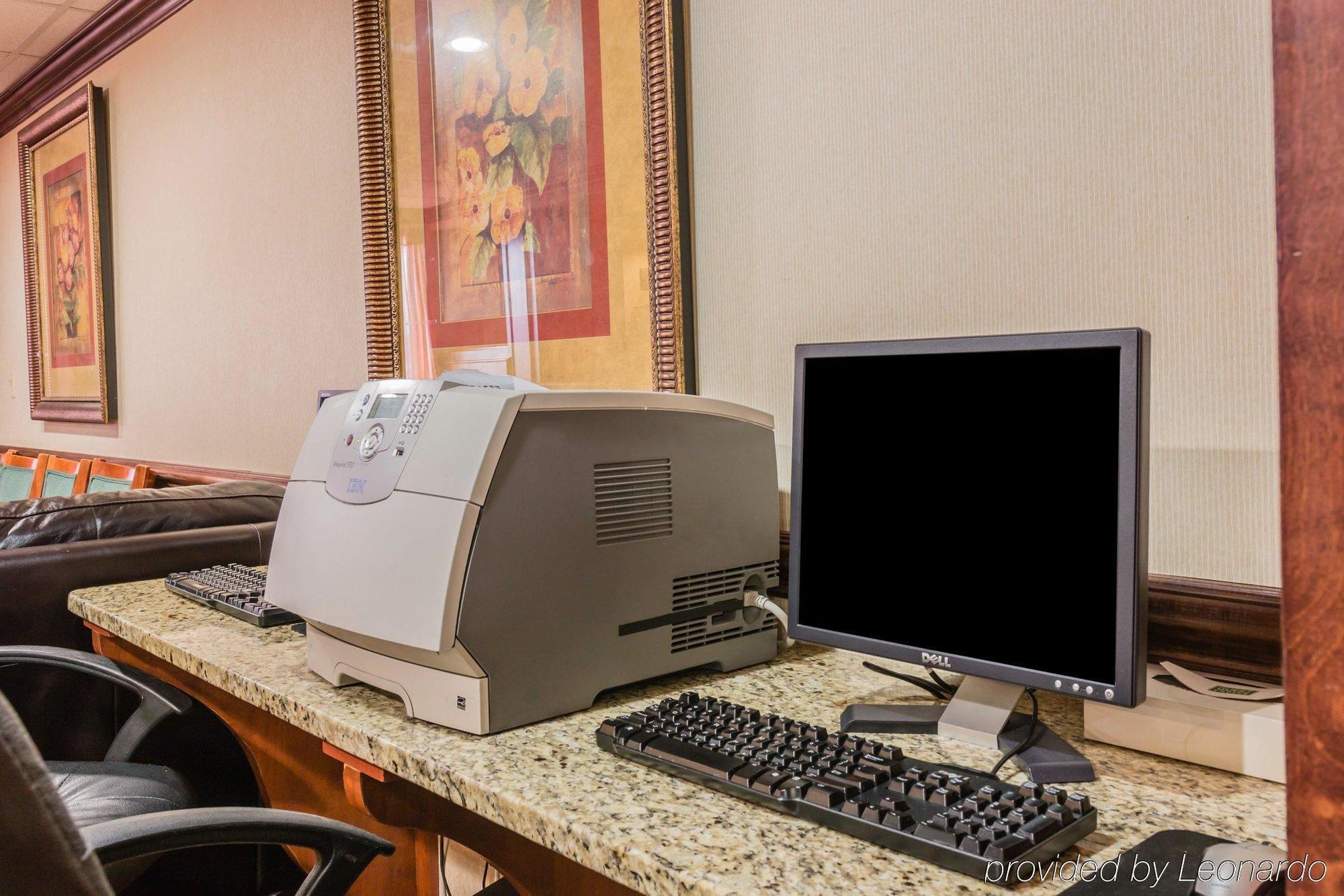 Quality Inn & Suites Detroit Metro Airport Romulus Zewnętrze zdjęcie